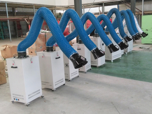 單臂(bi)焊煙塵(chen)淨化器(qi)